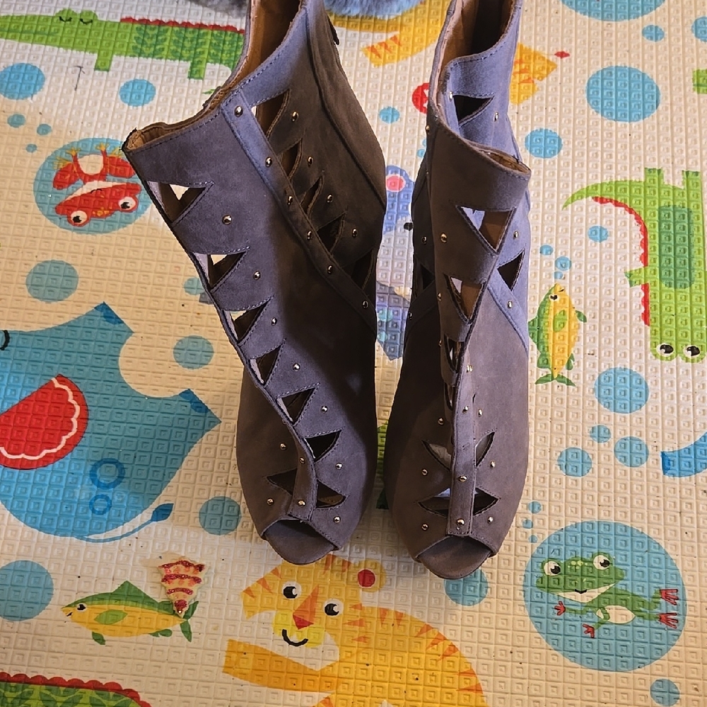 Colin Stuart Gray Ankle Booties Sleek Design